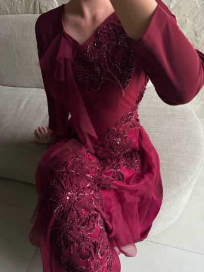 Ruffles ( maroon )